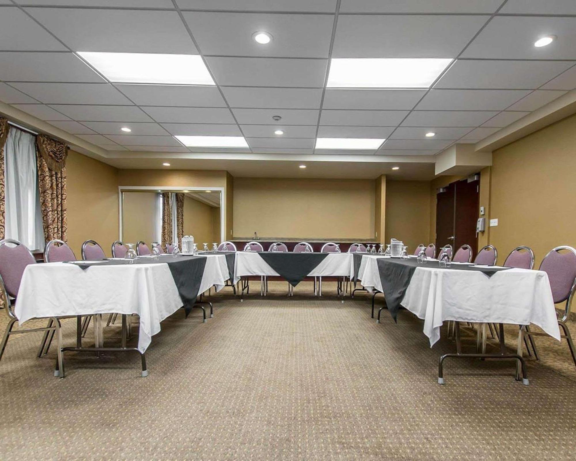 Quality Inn & Suites Bay Front Sault Ste. Marie Exteriör bild