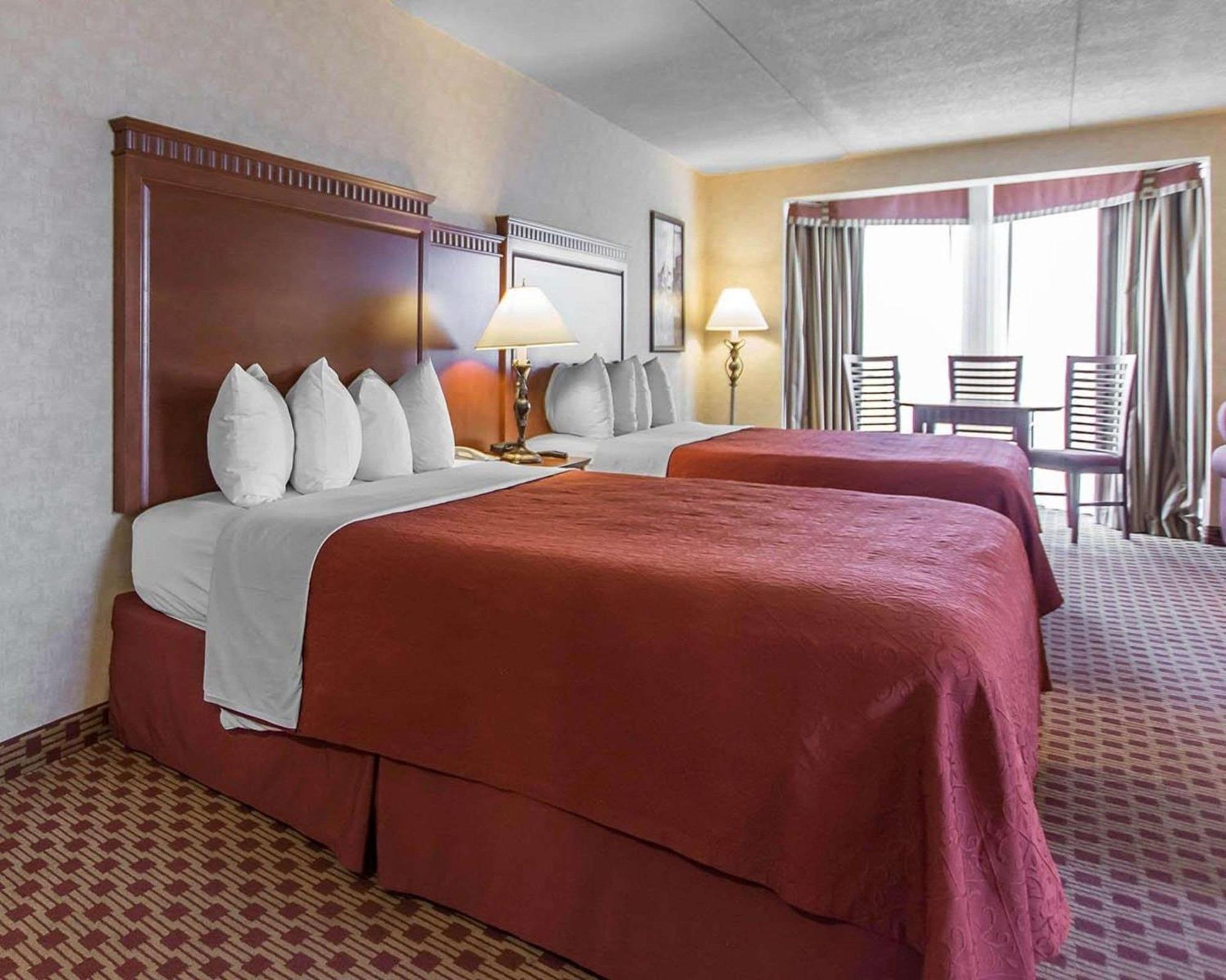 Quality Inn & Suites Bay Front Sault Ste. Marie Exteriör bild