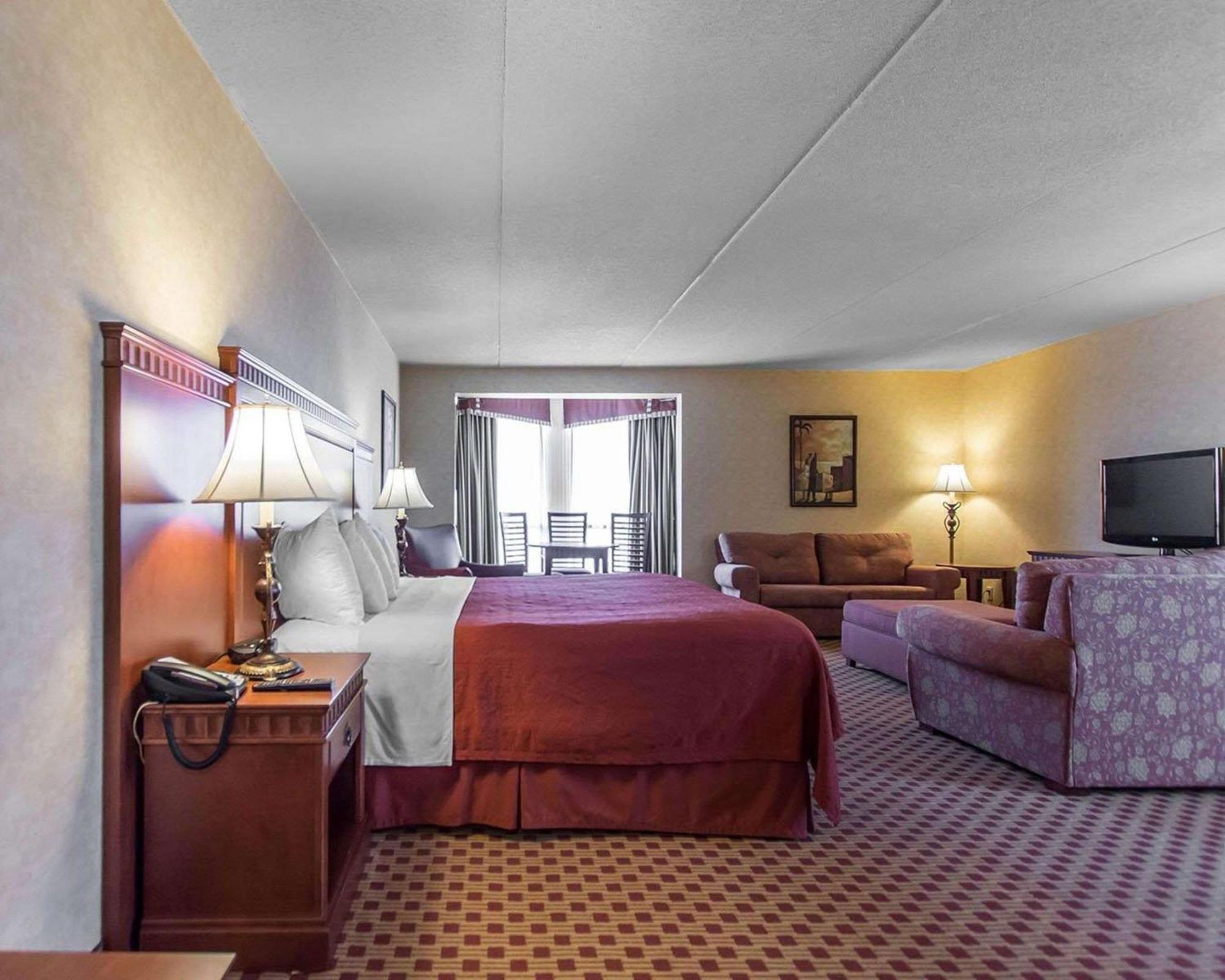 Quality Inn & Suites Bay Front Sault Ste. Marie Exteriör bild