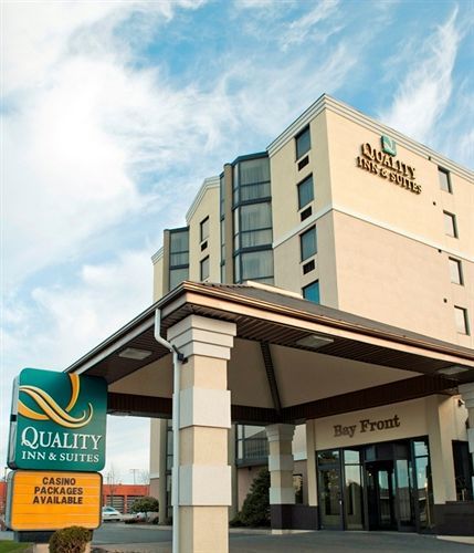 Quality Inn & Suites Bay Front Sault Ste. Marie Exteriör bild