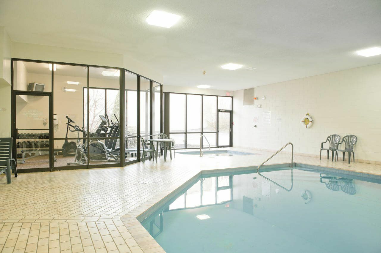 Quality Inn & Suites Bay Front Sault Ste. Marie Exteriör bild