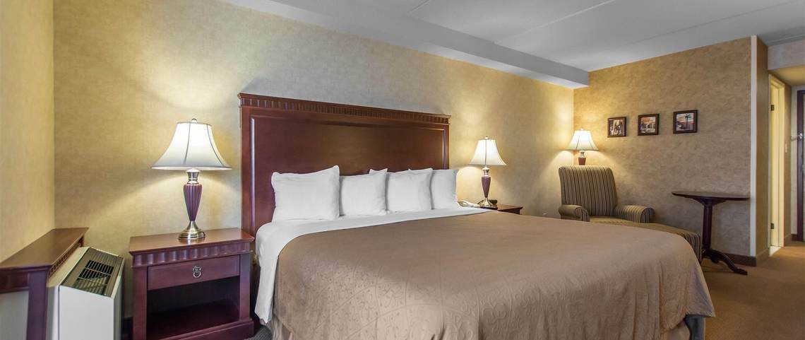 Quality Inn & Suites Bay Front Sault Ste. Marie Exteriör bild